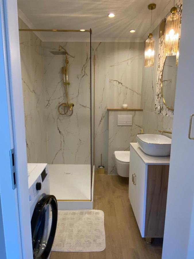 Apartament Malachit เมียนซิดดรอแย ภายนอก รูปภาพ
